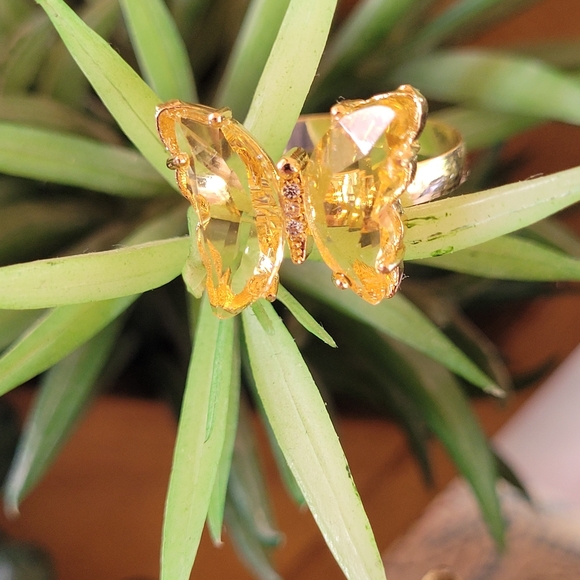 Jewelry - Gold plated yellow butterfly 🦋 ring size 10